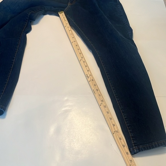 Levi's Women's 550 Relaxed Bootcut Blue Jeans Size 16M - Picture 5 of 8